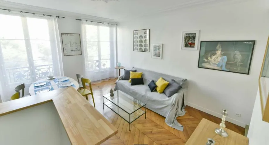 3 BEDROOM APARTMENT IN TRENDY DISTRICT OF THE MARAIS