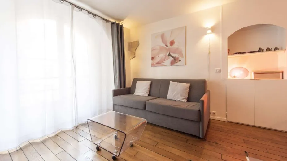 COMFORTABLE STUDIO APARTMENT IN MARAIS