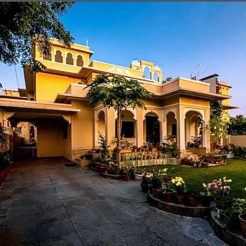 CLOSE TO ALL LOCATIONS SERENE 2 BEDROOM VILLA IN THE HEART OF UDAIPUR