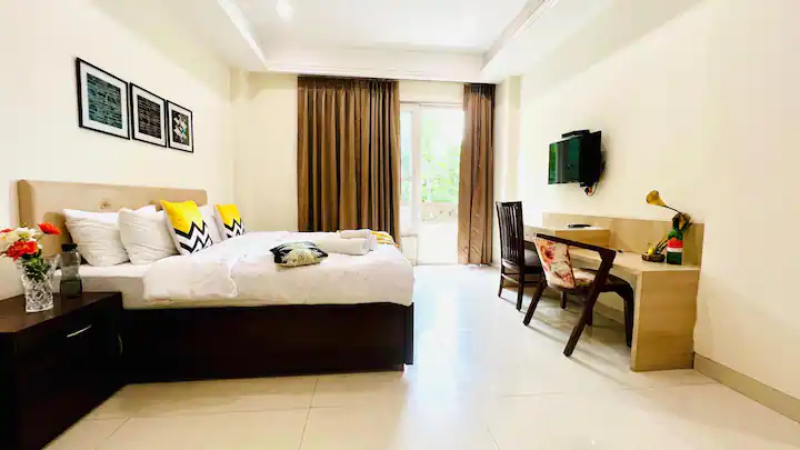 PRIME STUDIO APARTMENT IN GURUGRAM WITH GYM AND BALCONY