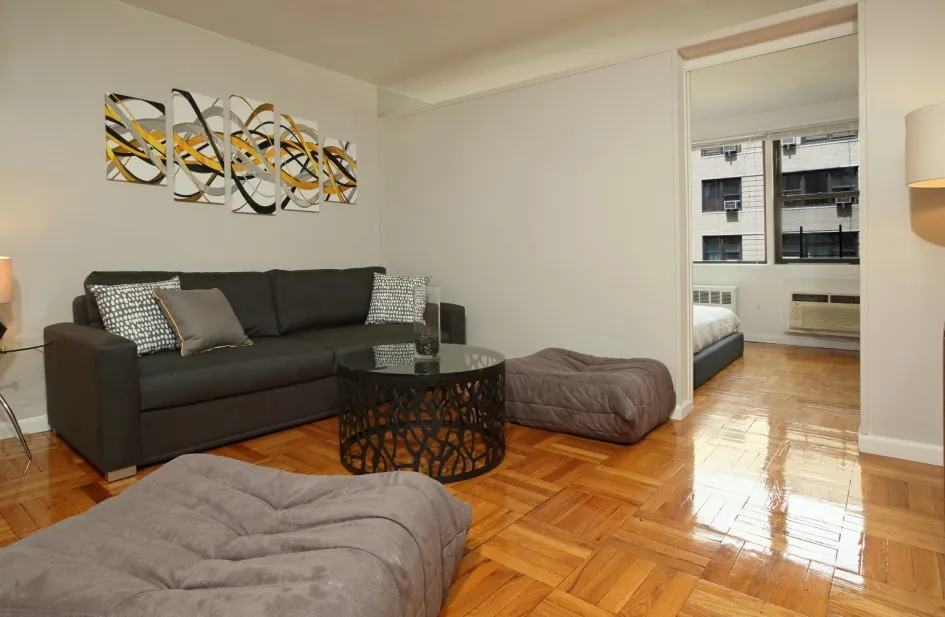 1 BEDROOM APARTMENT IN MANHATTAN WITH DOORMAN