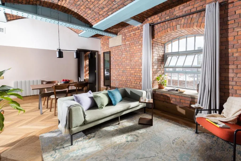 PREMIUM 1 BEDROOM APARTMENT SUITE IN MANCHESTER