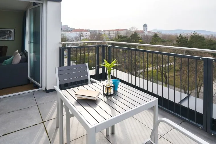 SOUTH VIENNA SUPERIOR STUDIO WITH AIRCON BALCONY