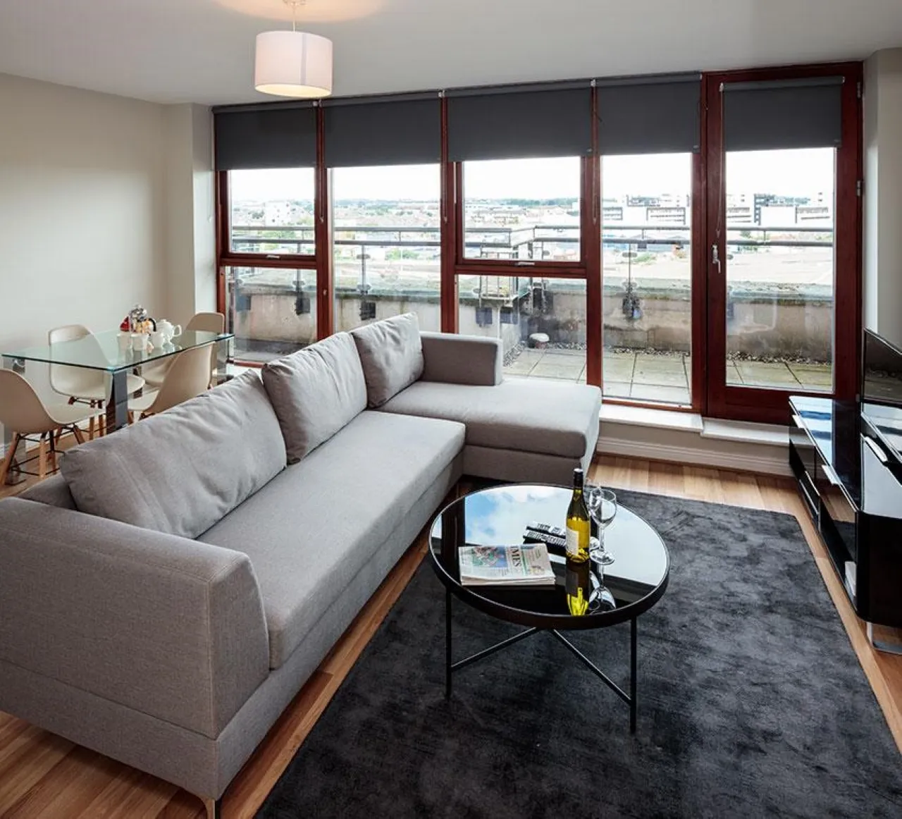 CLOSE TO IFSC LUXURY 1 BEDROOM APARTMENT IN DUBLIN 1