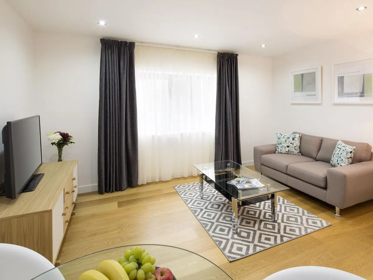 ALDGATE 1 BEDROOM APARTMENT FOR RENT